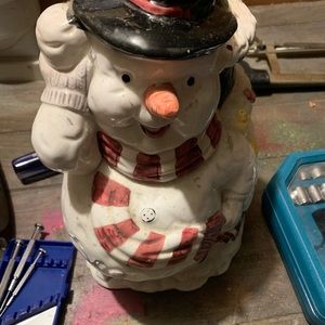 Snow man cookie jar